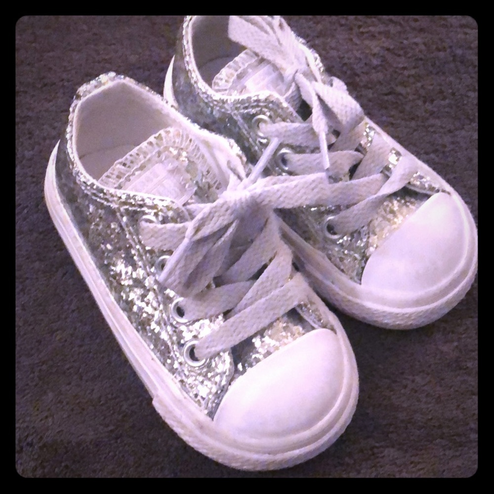 😍❤️SOLD❤️Glitter Converse